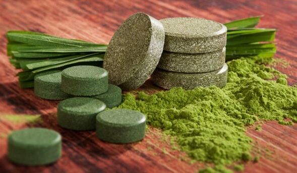 Spirulina je prospešná pre mužov vďaka vysokému obsahu aminokyselín